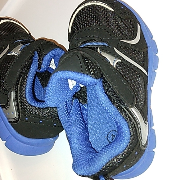 EUC Infant Boys Kid Connection Velcro Closure Non-Marking Sneakers - Picture 4 of 9